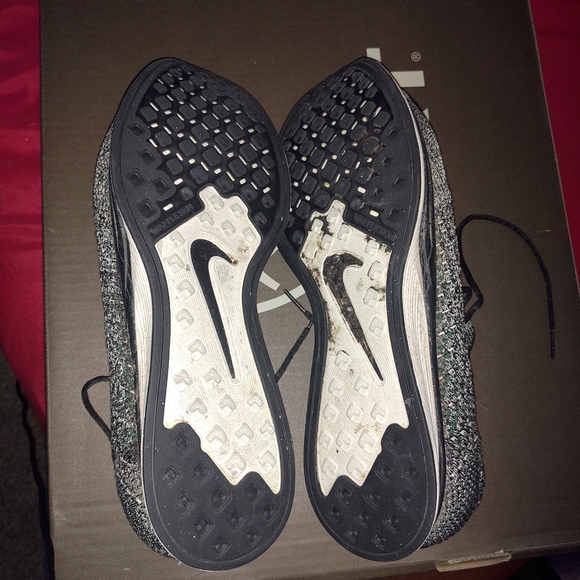 Nike Flyknit Racer shoes - Picture 5 of 6